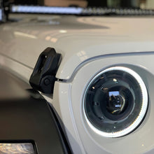 Load image into Gallery viewer, Oracle Oculus Bi-LED Projector Headlights for Jeep JL/Gladiator JT - Matte Black - 5500K - DTX Performance