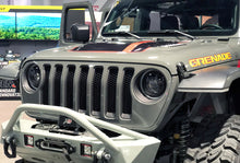 Load image into Gallery viewer, Oracle Jeep JL/Gladiator JT Oculus Switchback Bi-LED Projector Headlights - Amber/White Switchback - DTX Performance