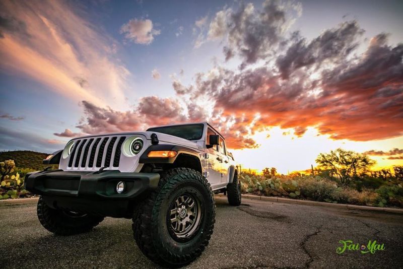 Oracle Oculus Bi-LED Projector Headlights for Jeep JL/Gladiator JT - Graphite Metallic - 5500K - DTX Performance