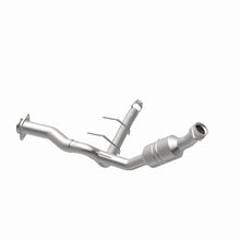 Load image into Gallery viewer, MagnaFlow 11-14 Ford F-150 5.0L Direct Fit CARB Compliant Left Catalytic Converter - DTX Performance