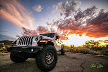 Load image into Gallery viewer, Oracle Oculus Bi-LED Projector Headlights for Jeep JL/Gladiator JT - Matte Black - 5500K - DTX Performance